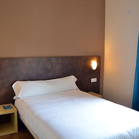Hostal Restaurante Los Mellizos Guarromán Екстериор снимка